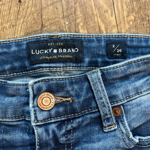 Lucky Brand Ava Skinny Jeans Mid Rise Distressed Raw Hem Medium Wash Size 2/26 - Picture 8 of 14
